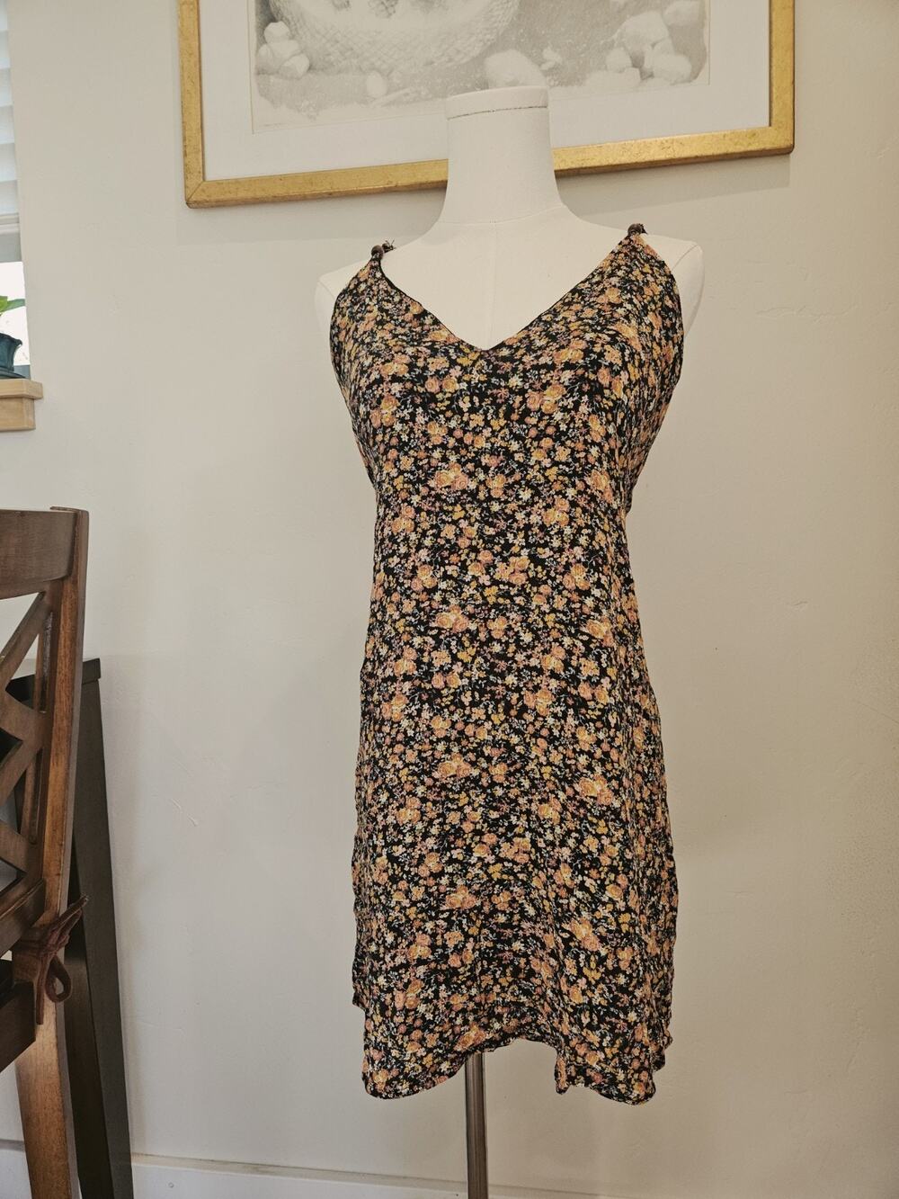 100% Rayon Boho Target Floral Slip Mini Dress S Crochet Lace Wood Bead Cami 90s